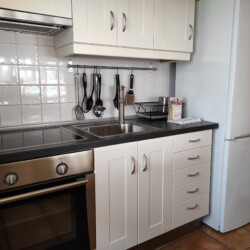 Cocina completa del apartamento